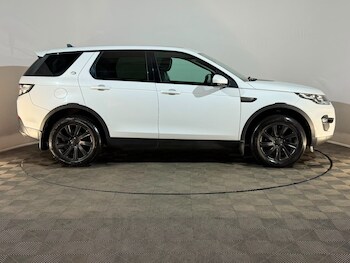Used Land Rover Discovery Sport 2015 for sale - 78975776: Photo