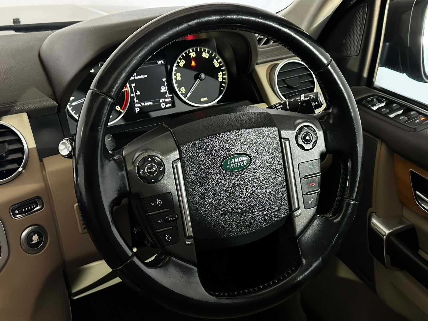 Used Land Rover Discovery 2013 for sale - 76046687: Photo 11