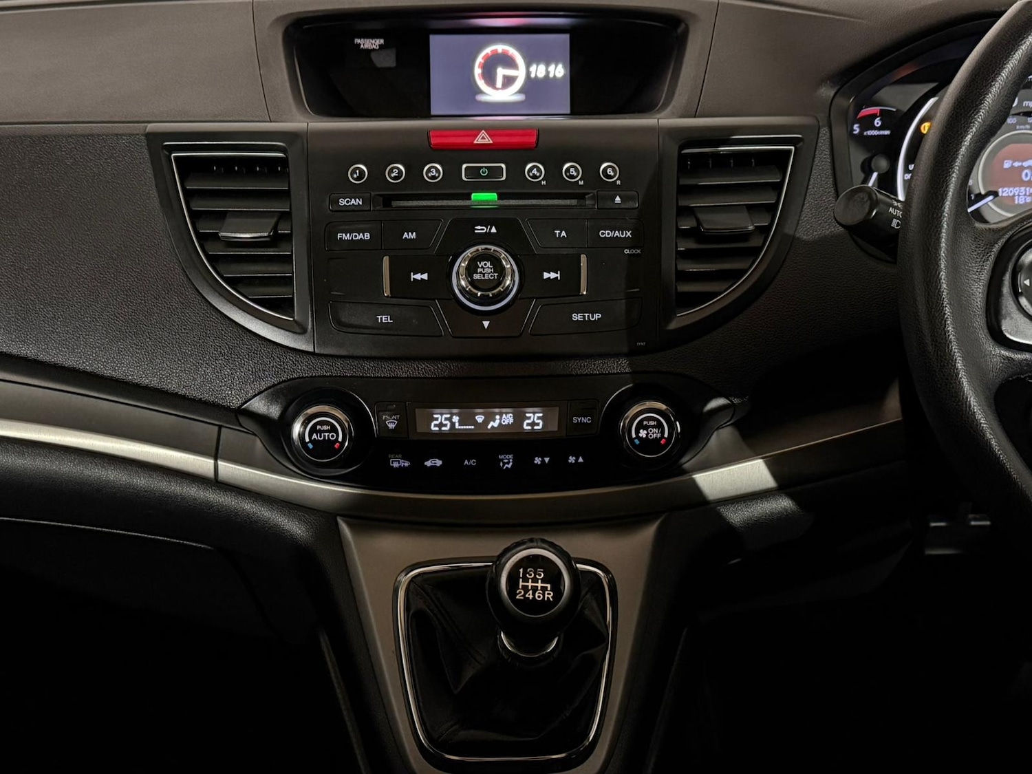 Used Honda CR-V 2015 for sale - 76128021: Photo 13