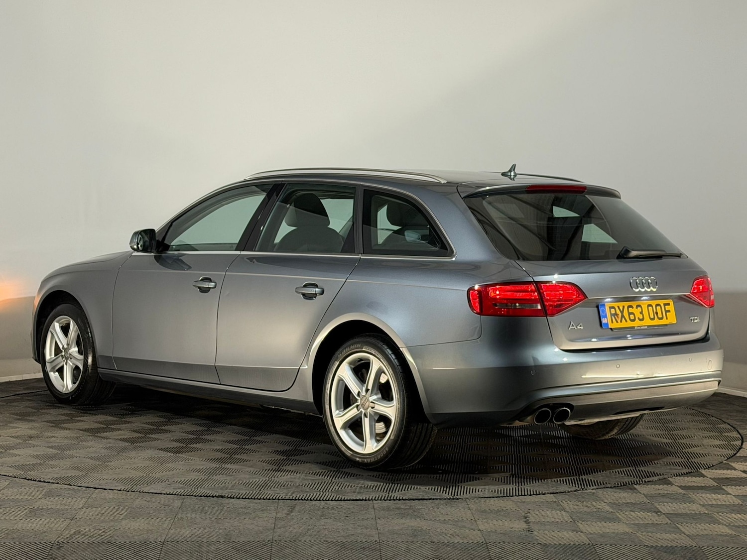Used Audi A4 2013 for sale - 76298773: Photo 8