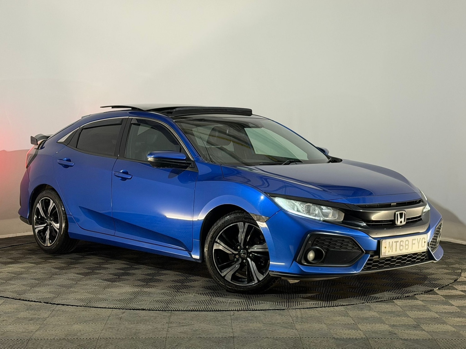 Used Honda Civic 2018 for sale - 77617889: Photo 1
