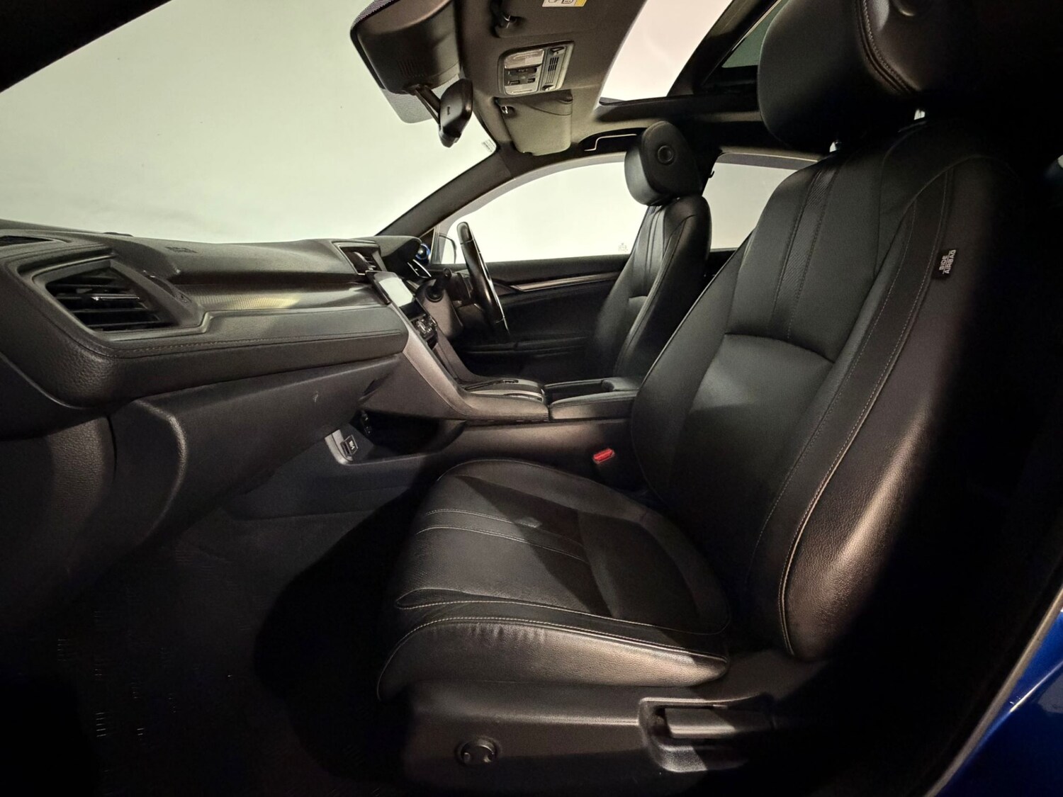 Used Honda Civic 2018 for sale - 77617889: Photo 17