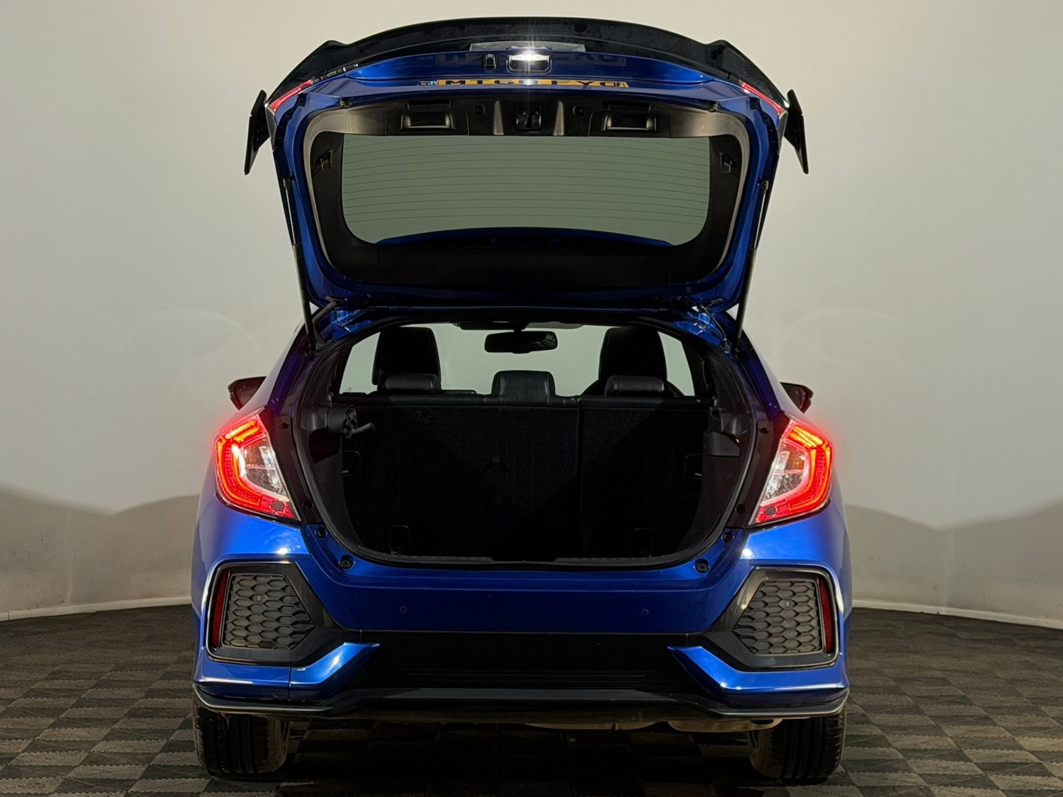 Used Honda Civic 2018 for sale - 77617889: Photo 8