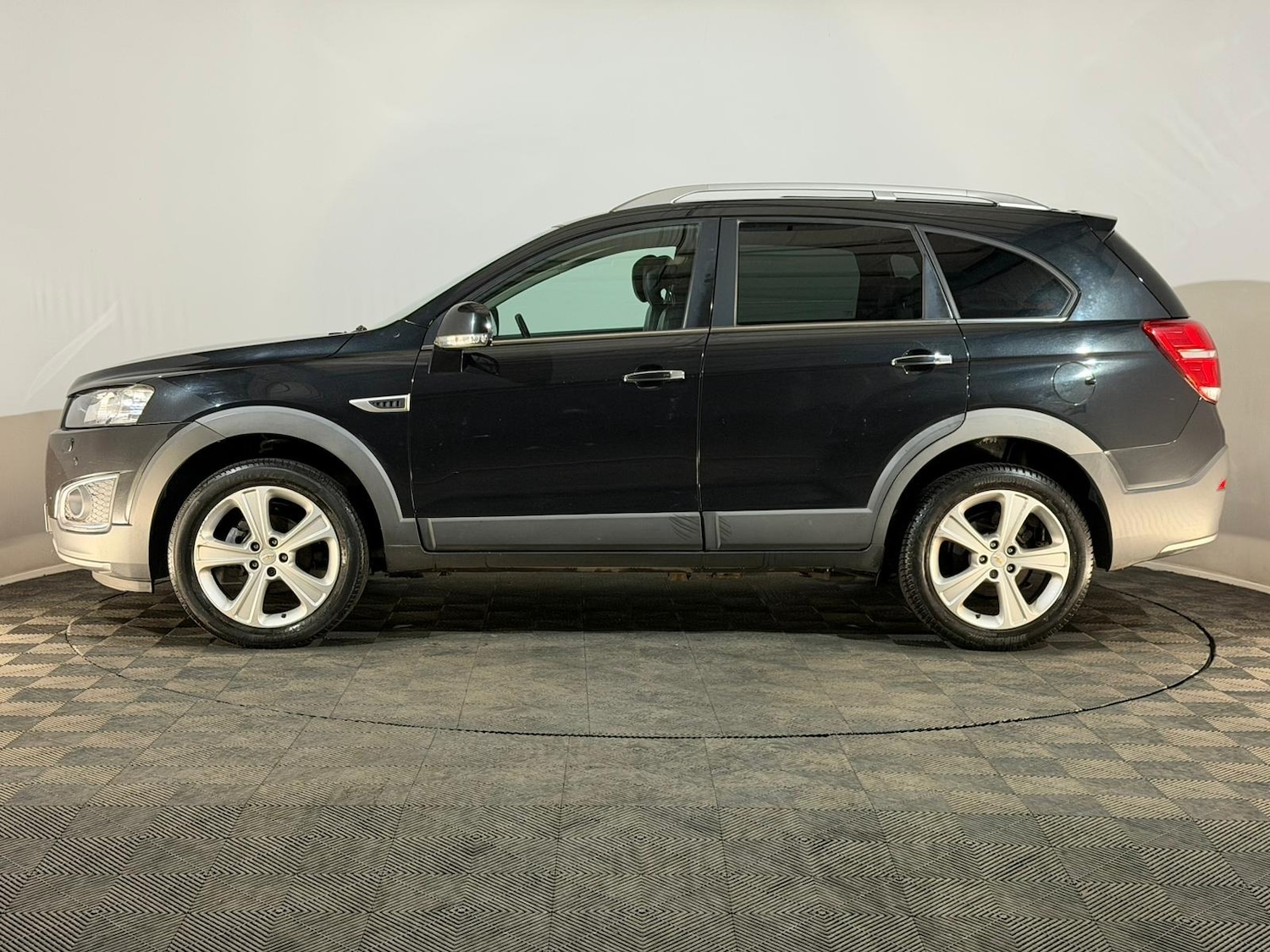 Used Chevrolet Captiva 2014 for sale - 76574695: Photo 5