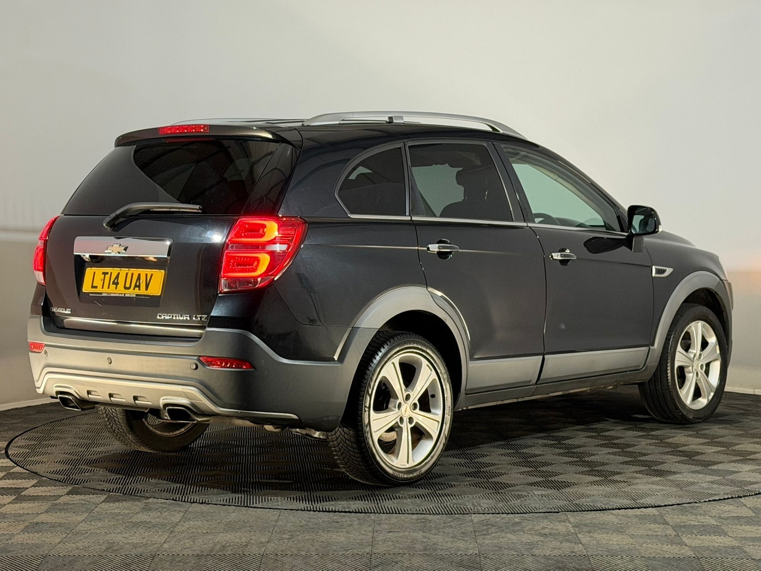 Used Chevrolet Captiva 2014 for sale - 76574695: Photo 6