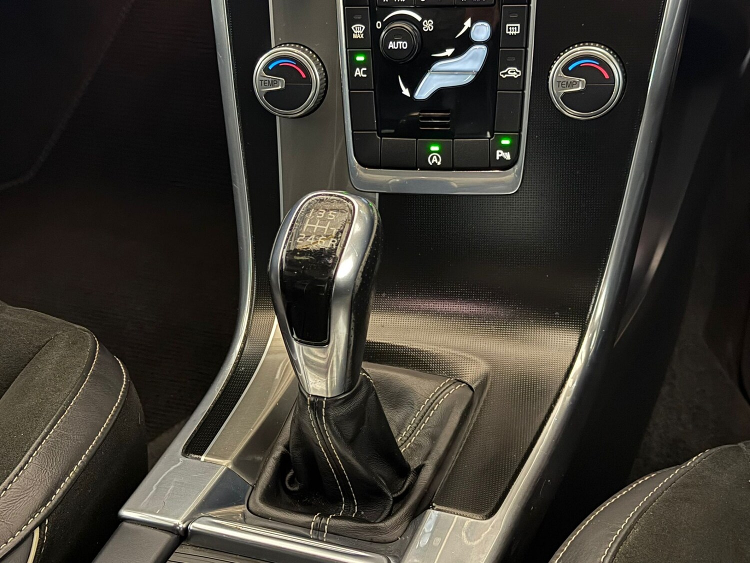 Used Volvo XC60 2014 for sale - 77420298: Photo 15