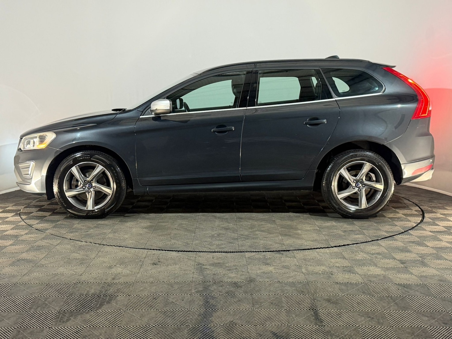 Used Volvo XC60 2014 for sale - 77420298: Photo 5