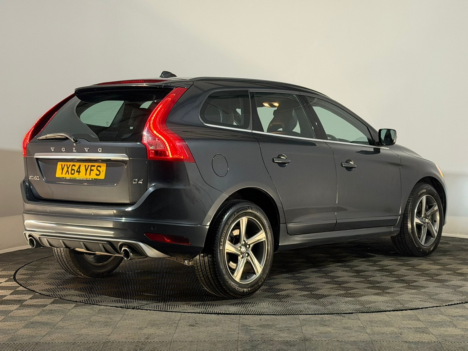 Used Volvo XC60 2014 for sale - 77420298: Photo 6