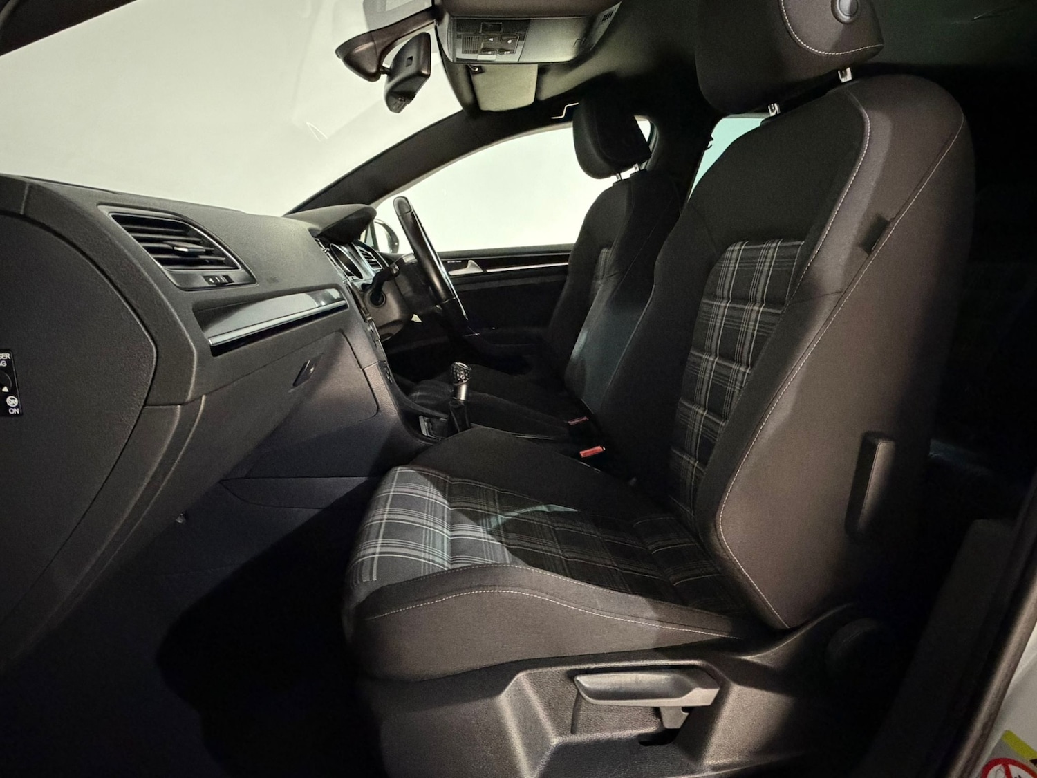 Used Volkswagen Golf 2014 for sale - 77446020: Photo 14