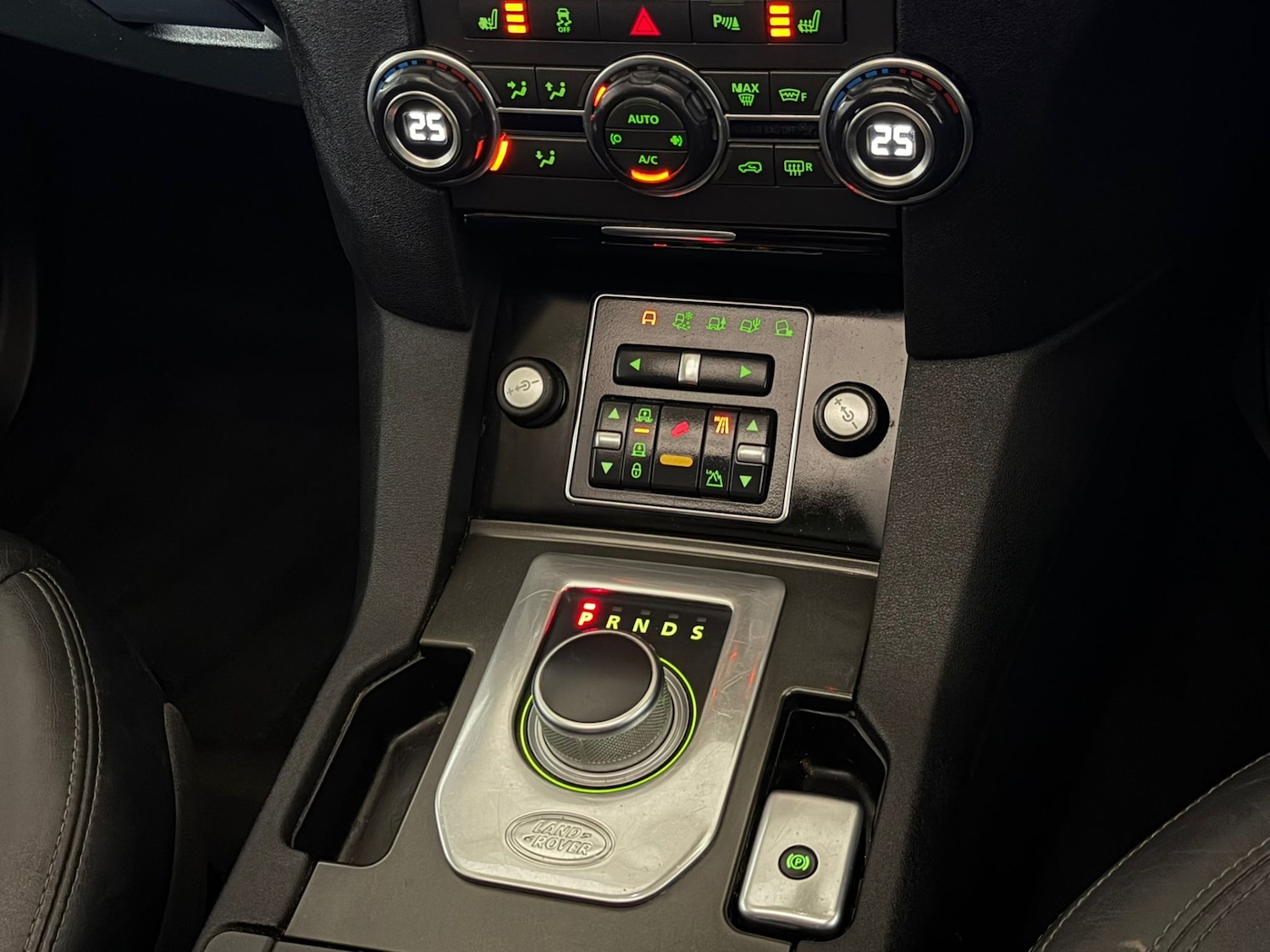 Used Land Rover Discovery 2012 for sale - 76344645: Photo 16
