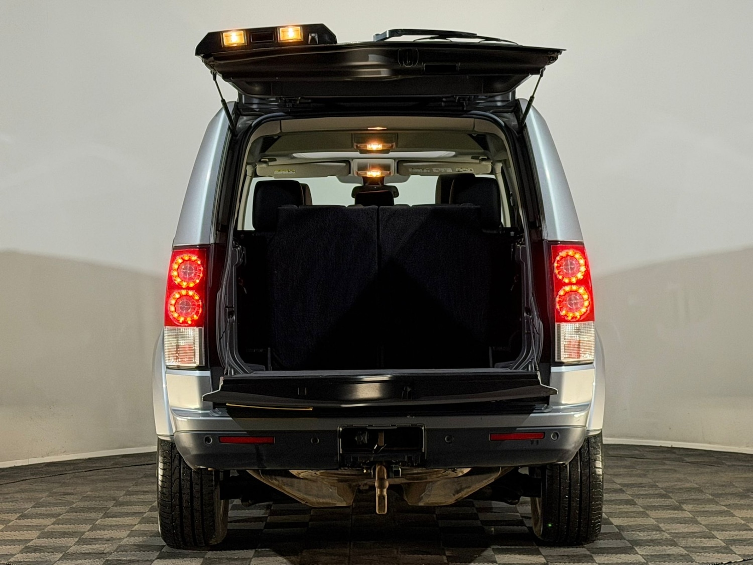 Used Land Rover Discovery 2012 for sale - 76344645: Photo 8