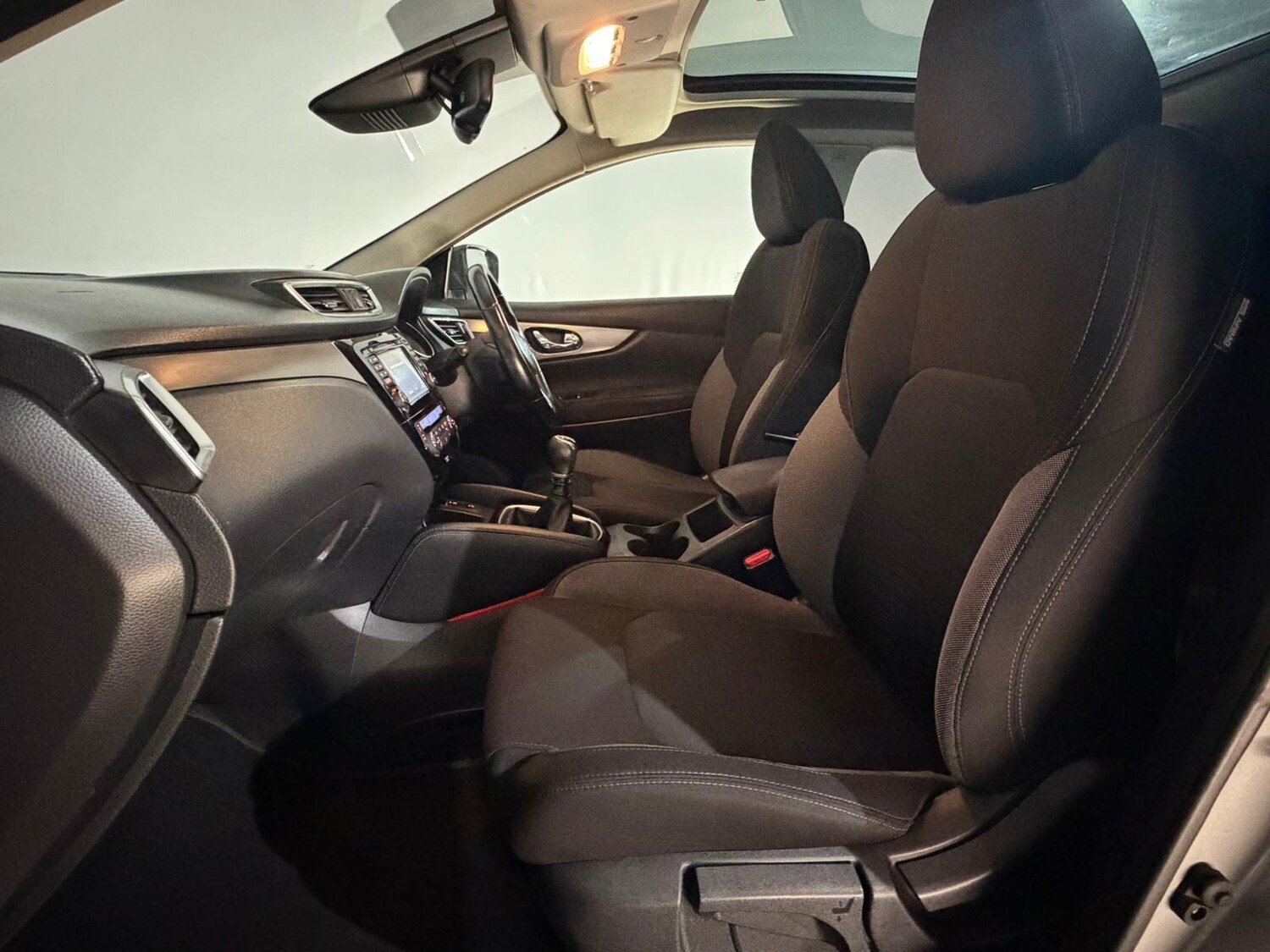 Used Nissan Qashqai 2018 for sale - 77673947: Photo 16