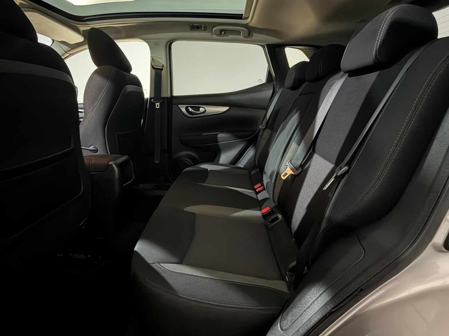 Used Nissan Qashqai 2018 for sale - 77673947: Photo 18