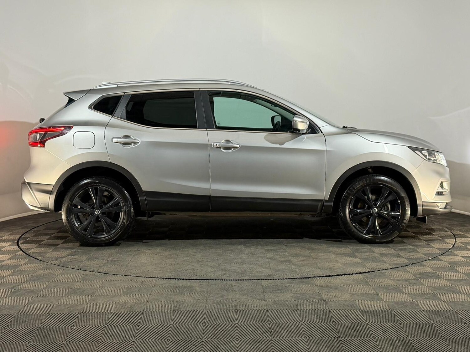 Used Nissan Qashqai 2018 for sale - 77673947: Photo 4