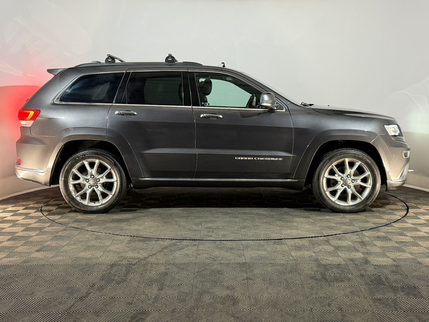 Used Jeep Grand Cherokee 2016 for sale - 77617384: Photo 4