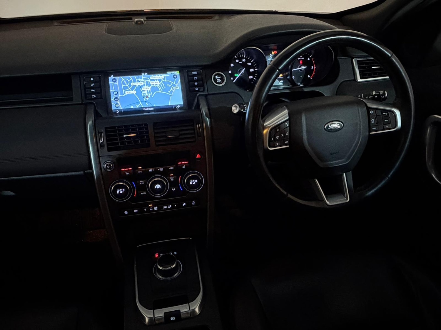 Used Land Rover Discovery Sport 2018 for sale - 77482199: Photo 12