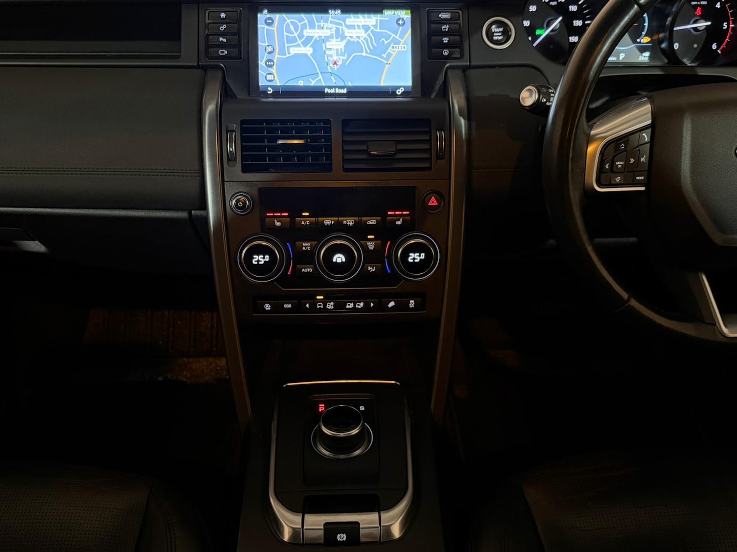 Used Land Rover Discovery Sport 2018 for sale - 77482199: Photo 14