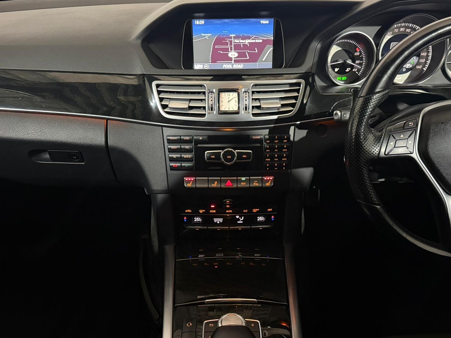 Used Mercedes-Benz E Class 2013 for sale - 77551882: Photo 14