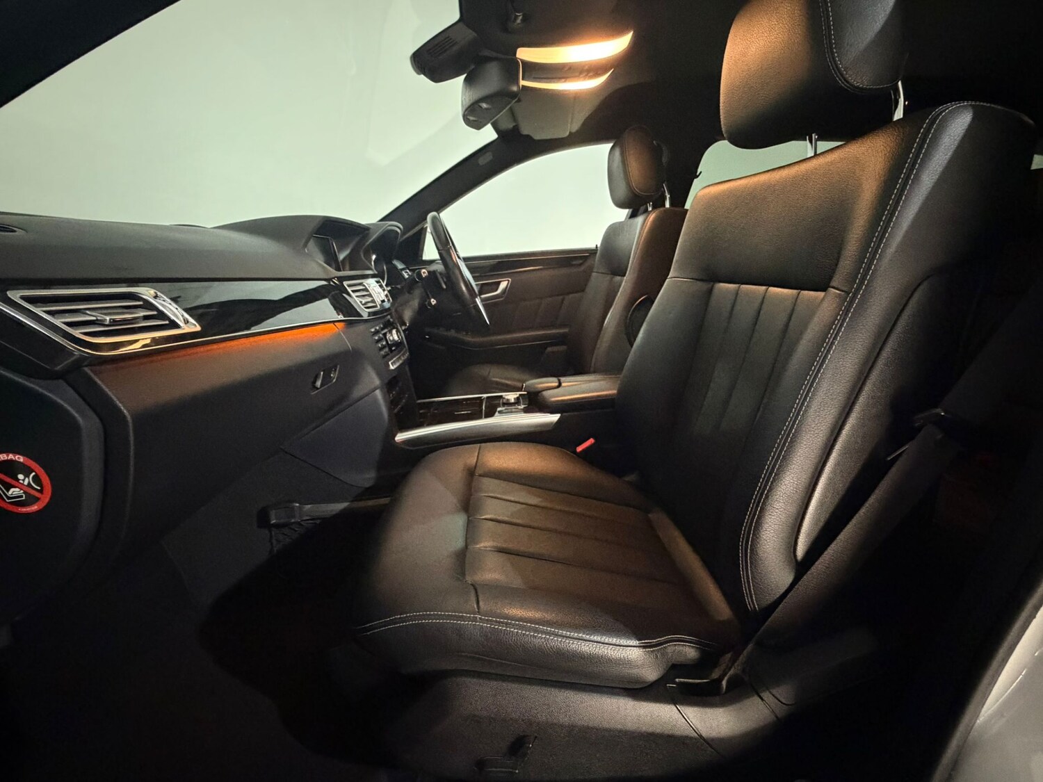 Used Mercedes-Benz E Class 2013 for sale - 77551882: Photo 17