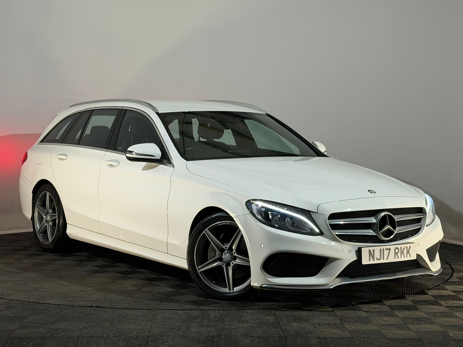 Used Mercedes-Benz C Class 2017 for sale - 76545497: Photo 1