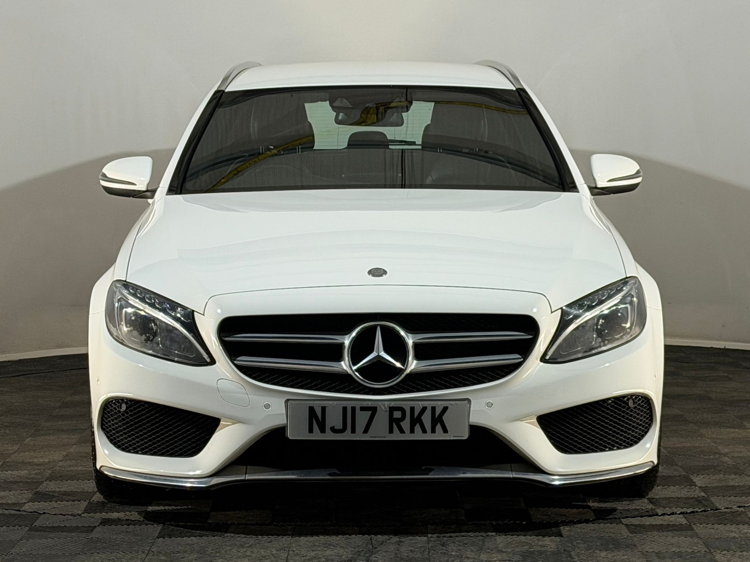 Used Mercedes-Benz C Class 2017 for sale - 76545497: Photo 2