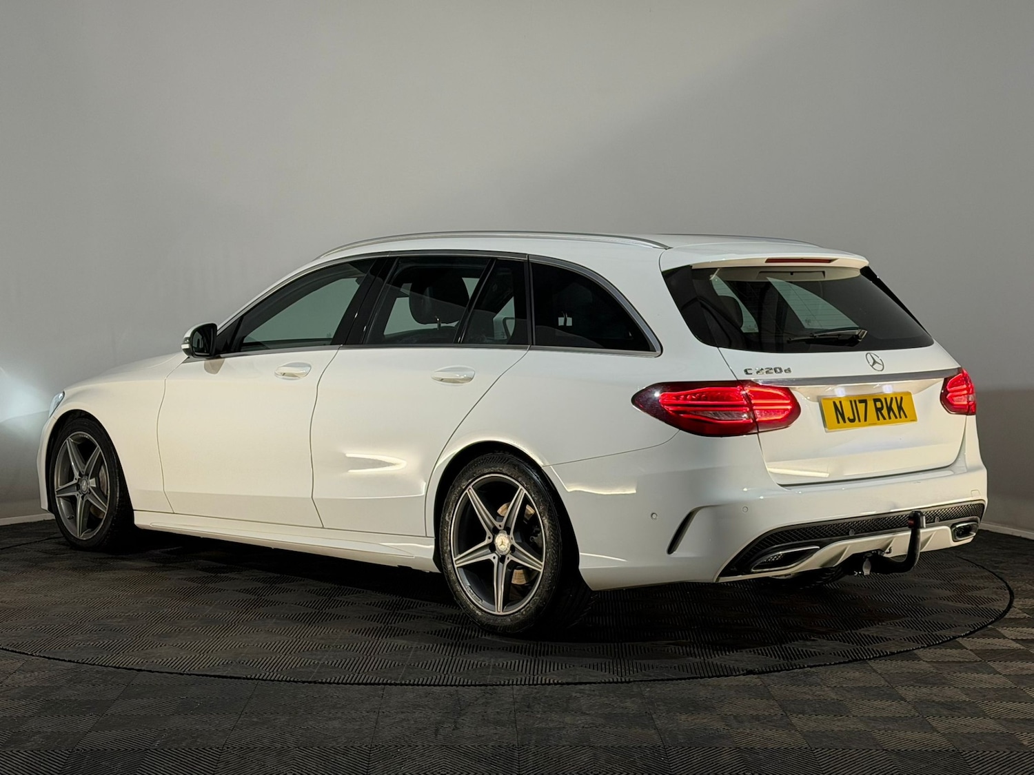 Used Mercedes-Benz C Class 2017 for sale - 76545497: Photo 9