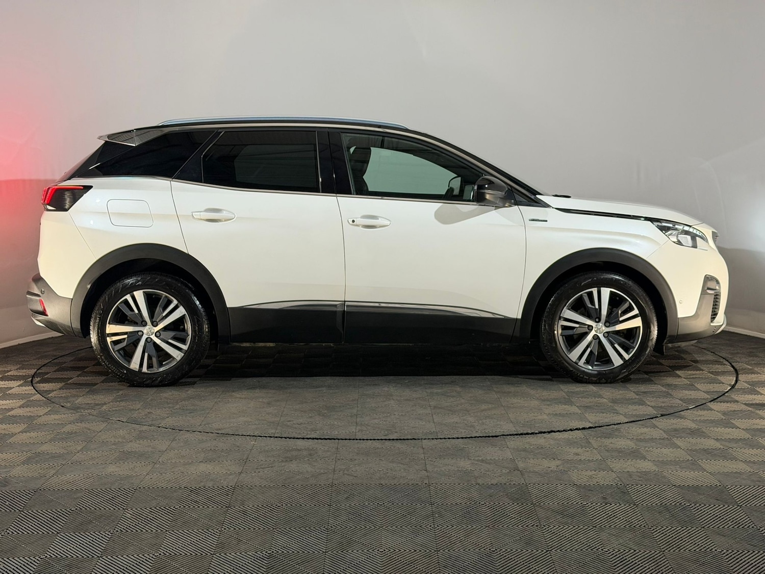 Used Peugeot 3008 2017 for sale - 77725913: Photo 4