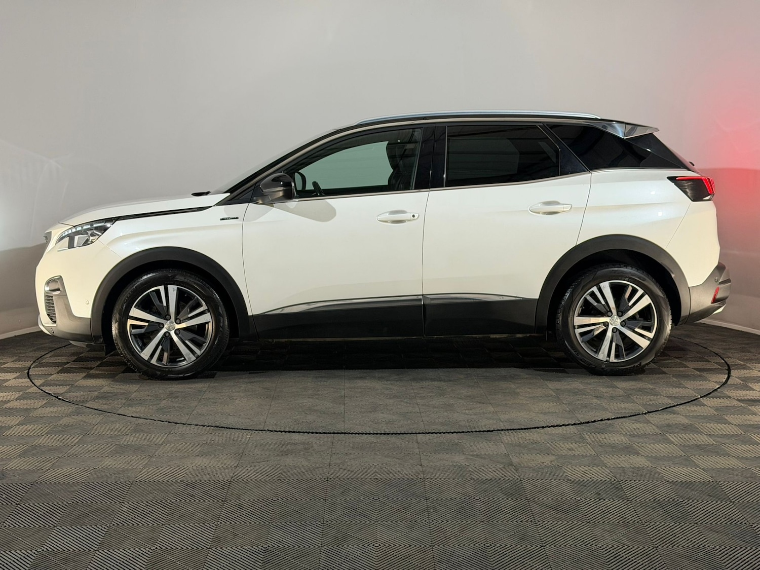 Used Peugeot 3008 2017 for sale - 77725913: Photo 5