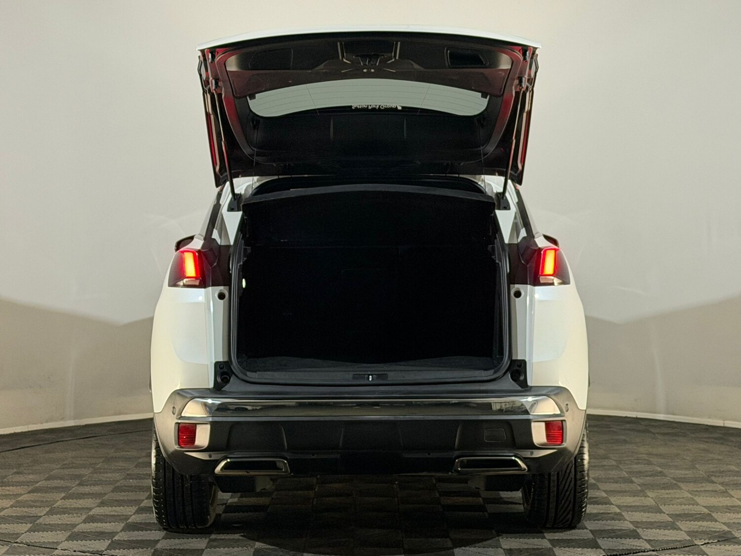 Used Peugeot 3008 2017 for sale - 77725913: Photo 8