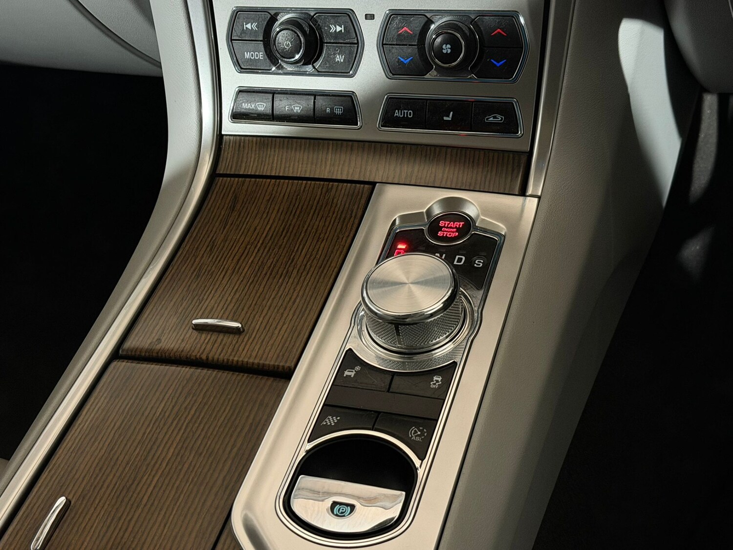 Used Jaguar XF 2013 for sale - 78158542: Photo 15