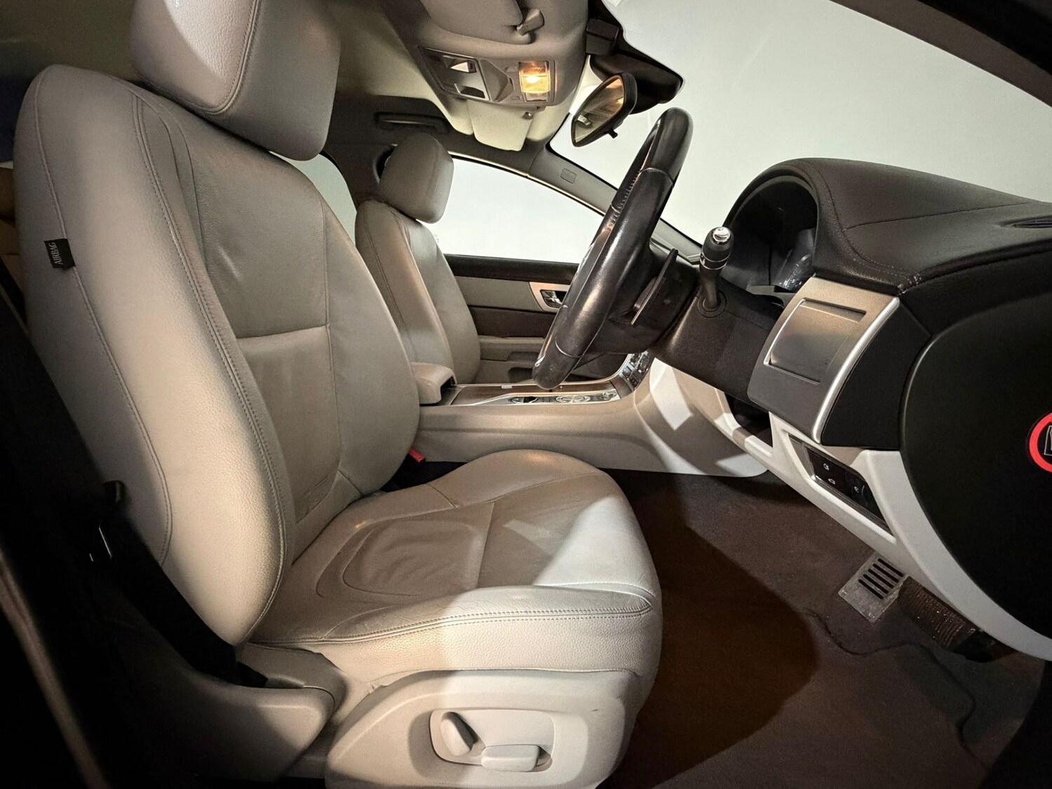 Used Jaguar XF 2013 for sale - 78158542: Photo 16