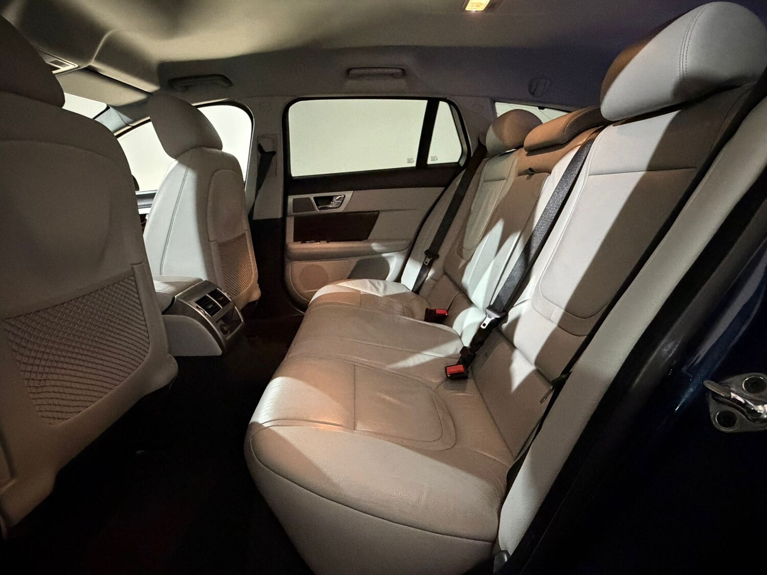 Used Jaguar XF 2013 for sale - 78158542: Photo 19