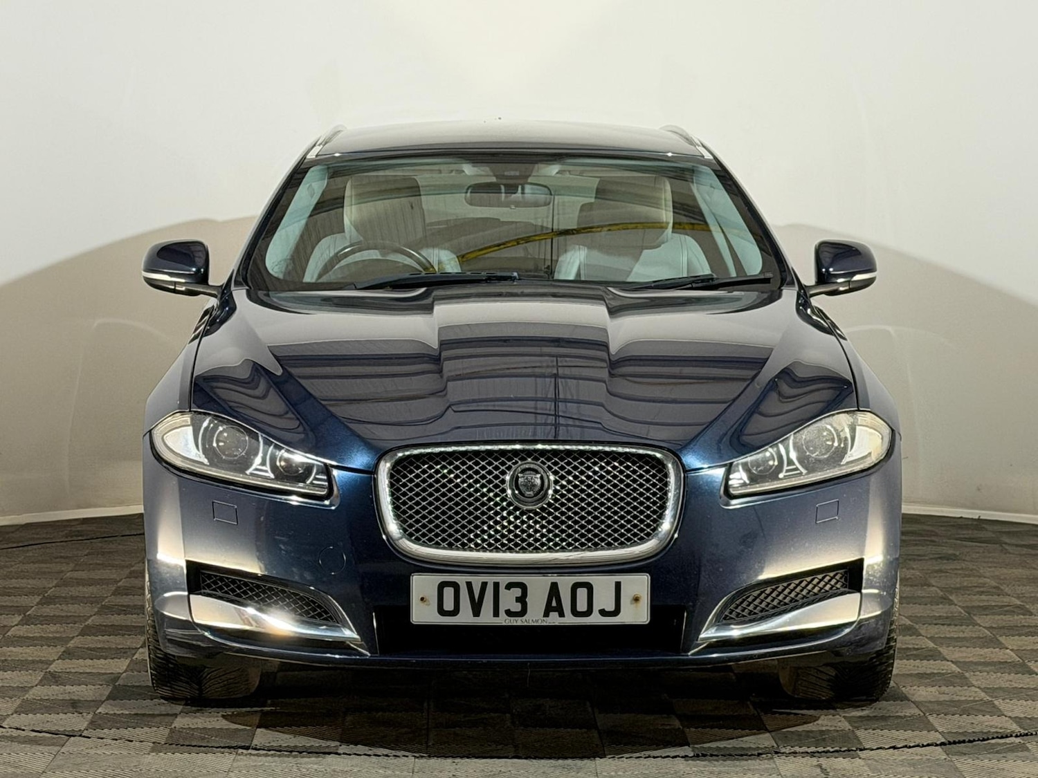 Used Jaguar XF 2013 for sale - 78158542: Photo 2