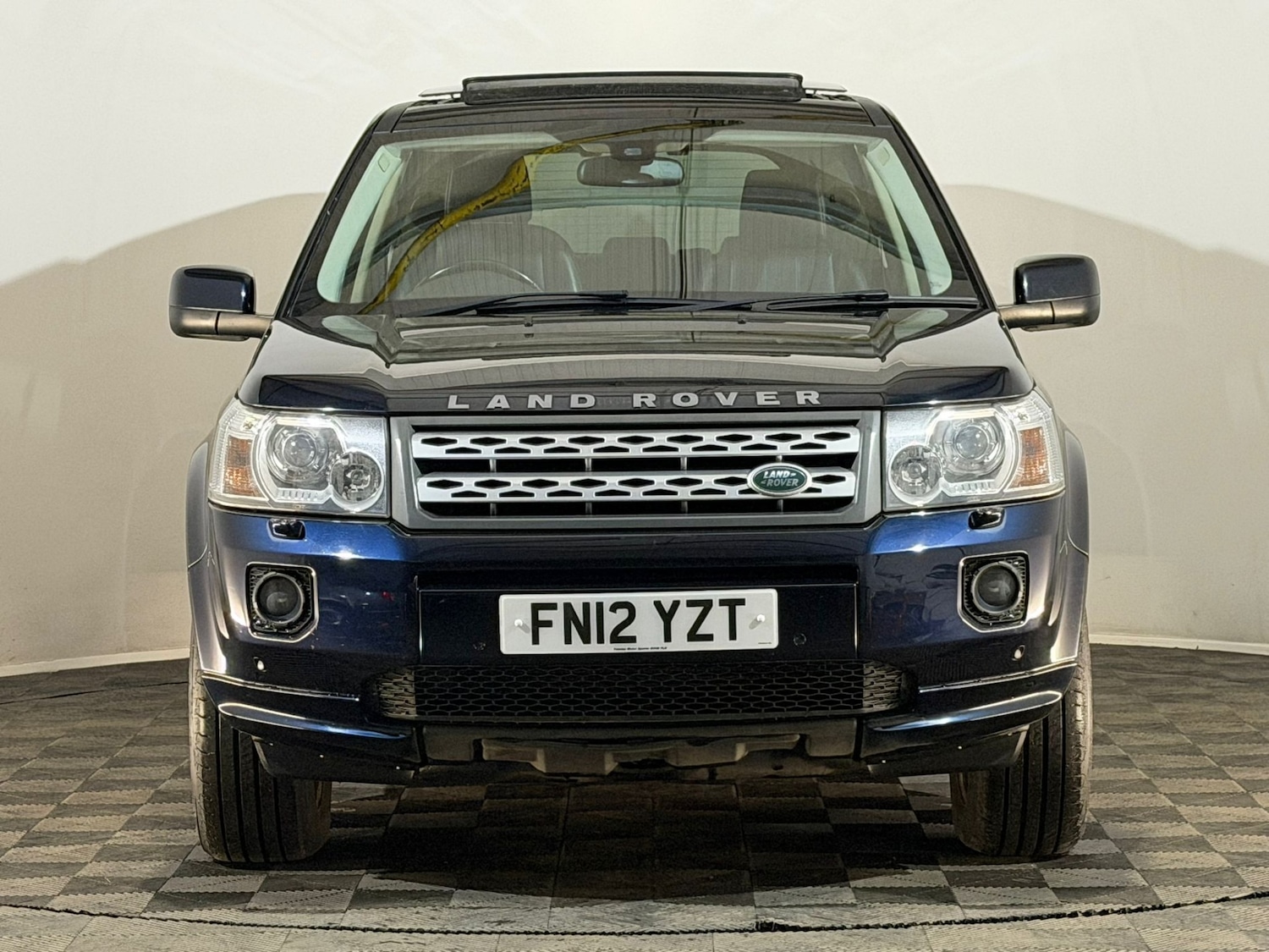 Used Land Rover Freelander 2012 for sale - 78136979: Photo 2