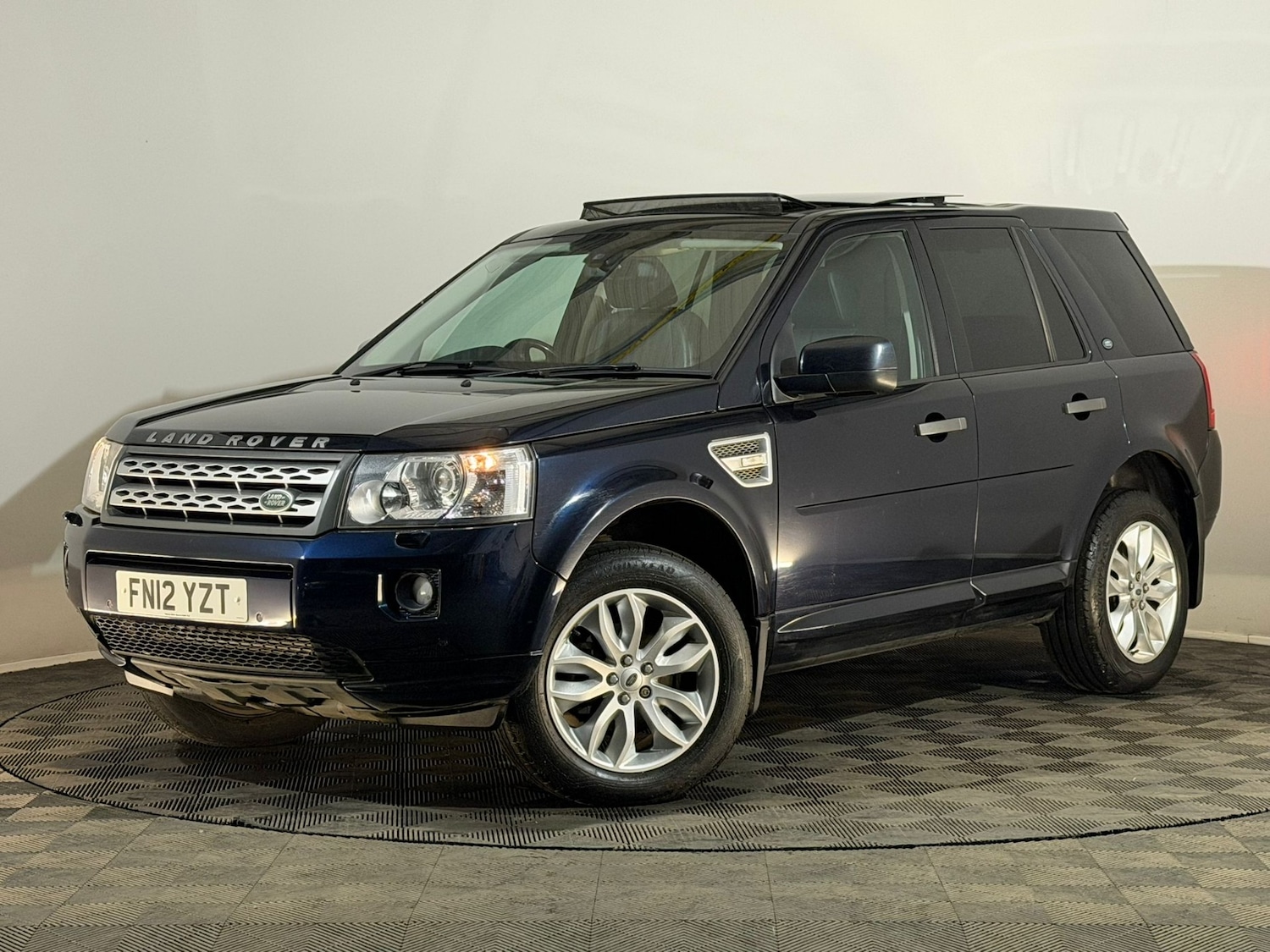 Used Land Rover Freelander 2012 for sale - 78136979: Photo 3