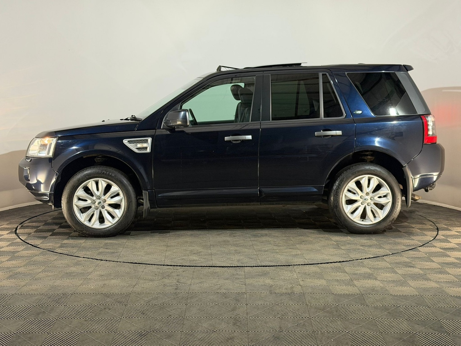 Used Land Rover Freelander 2012 for sale - 78136979: Photo 5