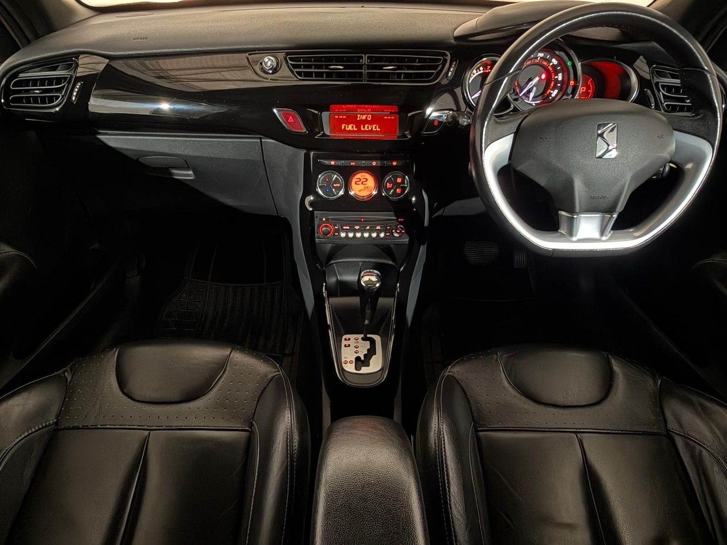 Used Citroen DS3 2018 for sale - 78136977: Photo 10