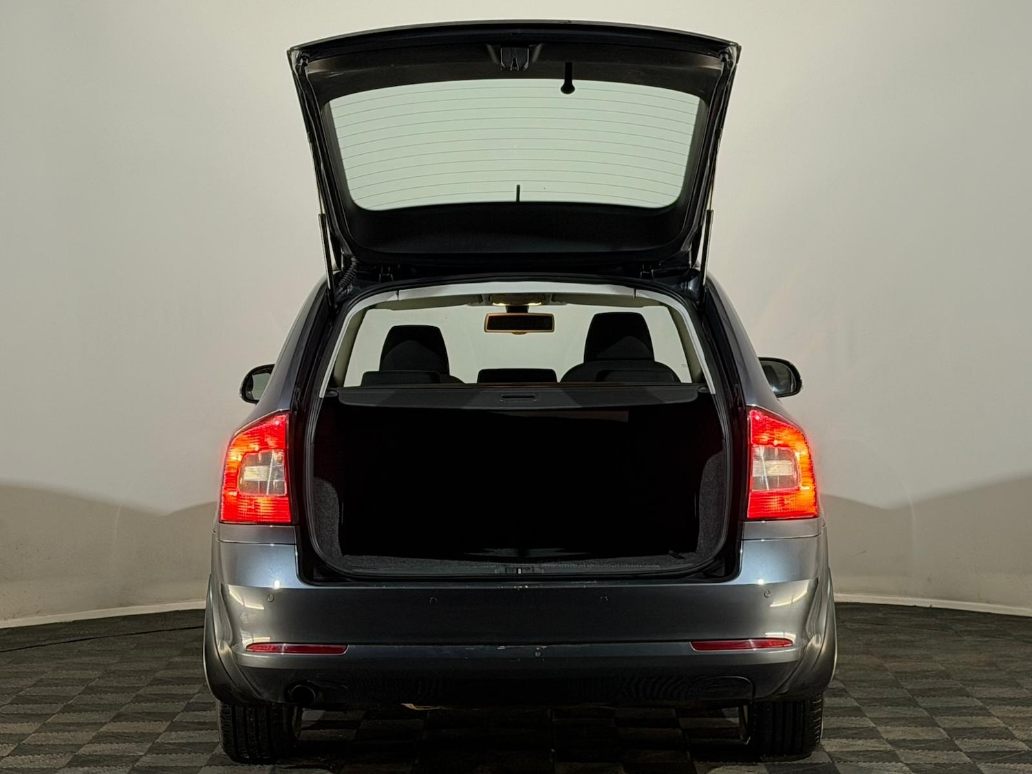 Used Skoda Octavia 2012 for sale - 76803213: Photo 8