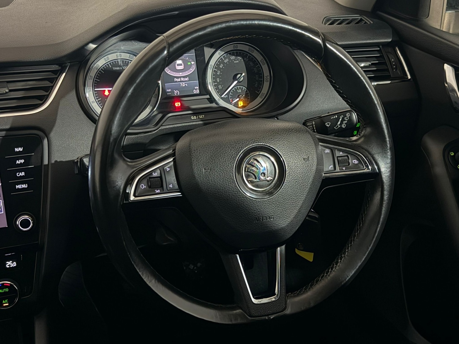 Used Skoda Octavia 2018 for sale - 77398264: Photo 11