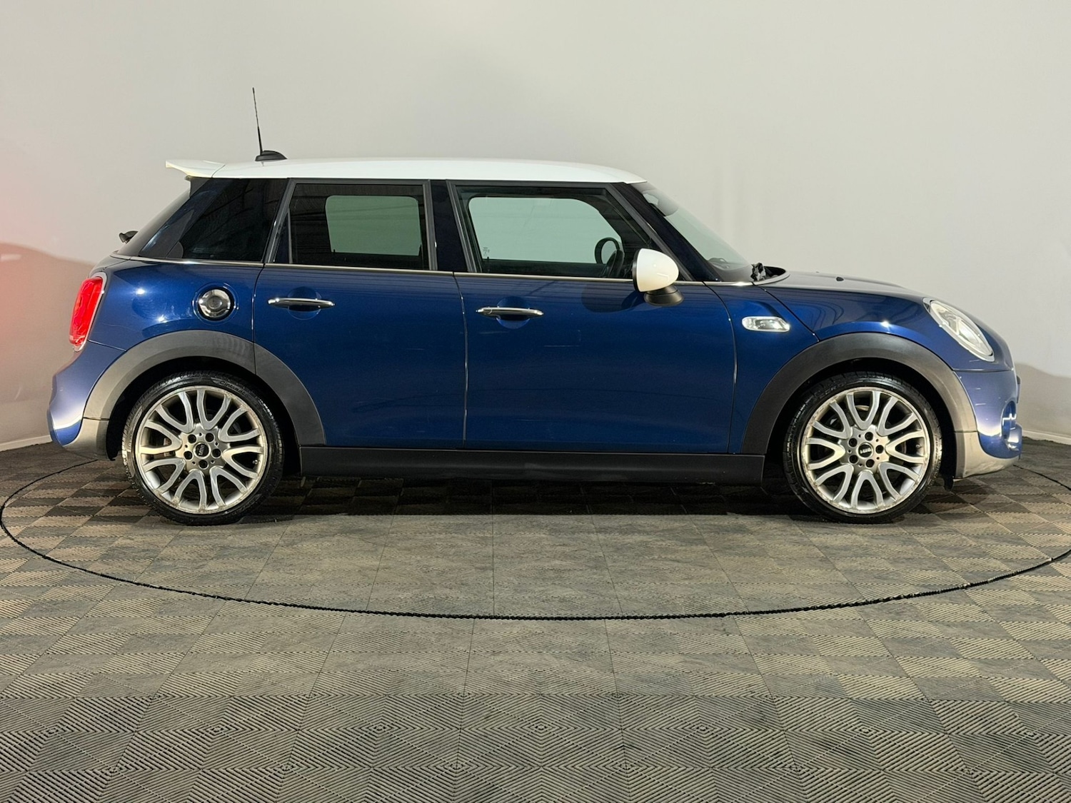 Used MINI Hatch 2014 for sale - 77590826: Photo 4