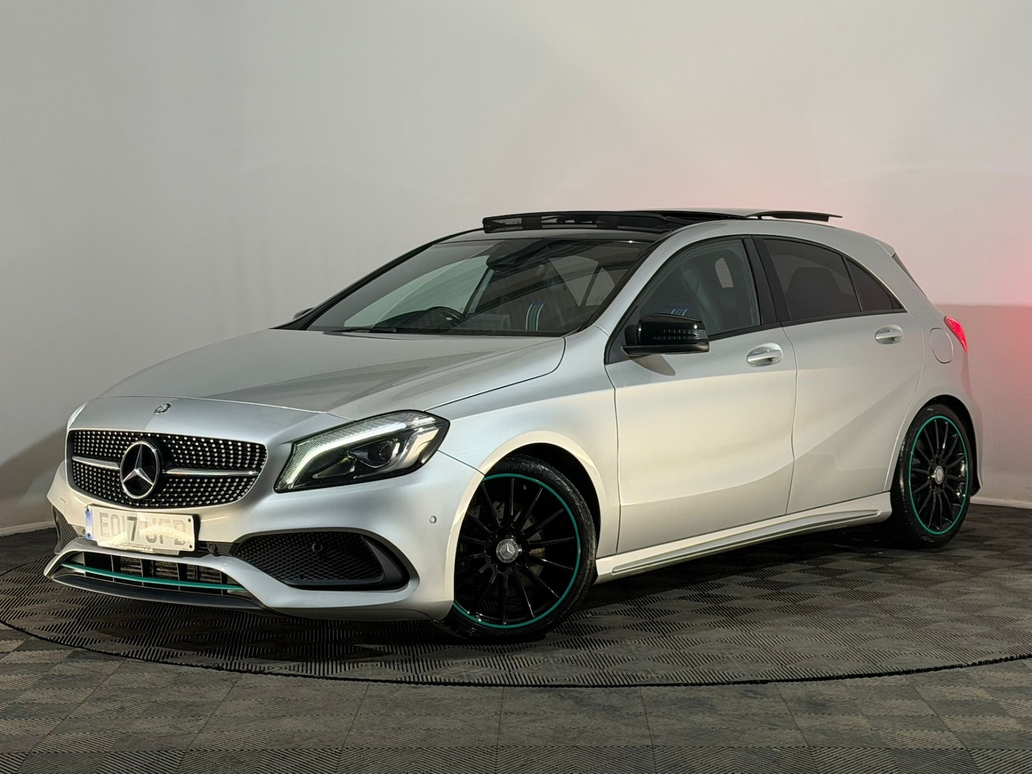 Used Mercedes-Benz A-Class 2017 for sale - 77617788: Photo 3