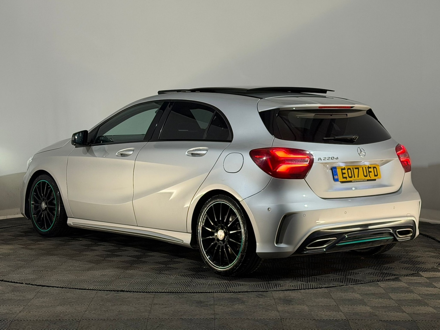 Used Mercedes-Benz A-Class 2017 for sale - 77617788: Photo 9