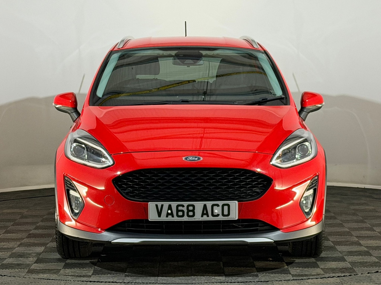 Used Ford Fiesta 2018 for sale - 77618332: Photo 2