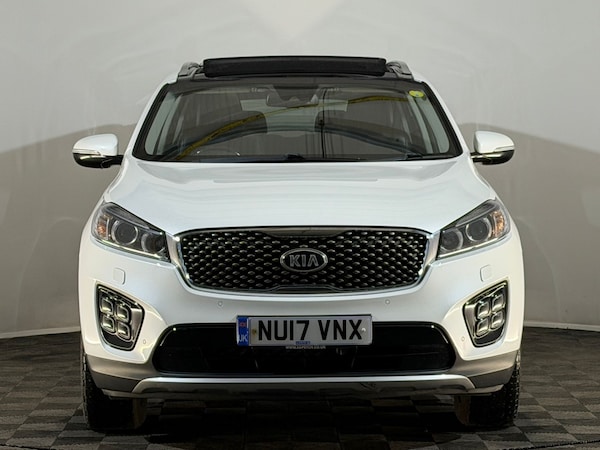 Used Kia Sorento 2017 for sale - 76296993: Photo 2