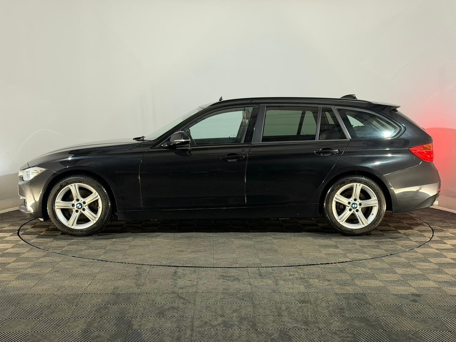 Used BMW 3 Series 2014 for sale - 76500844: Photo 4