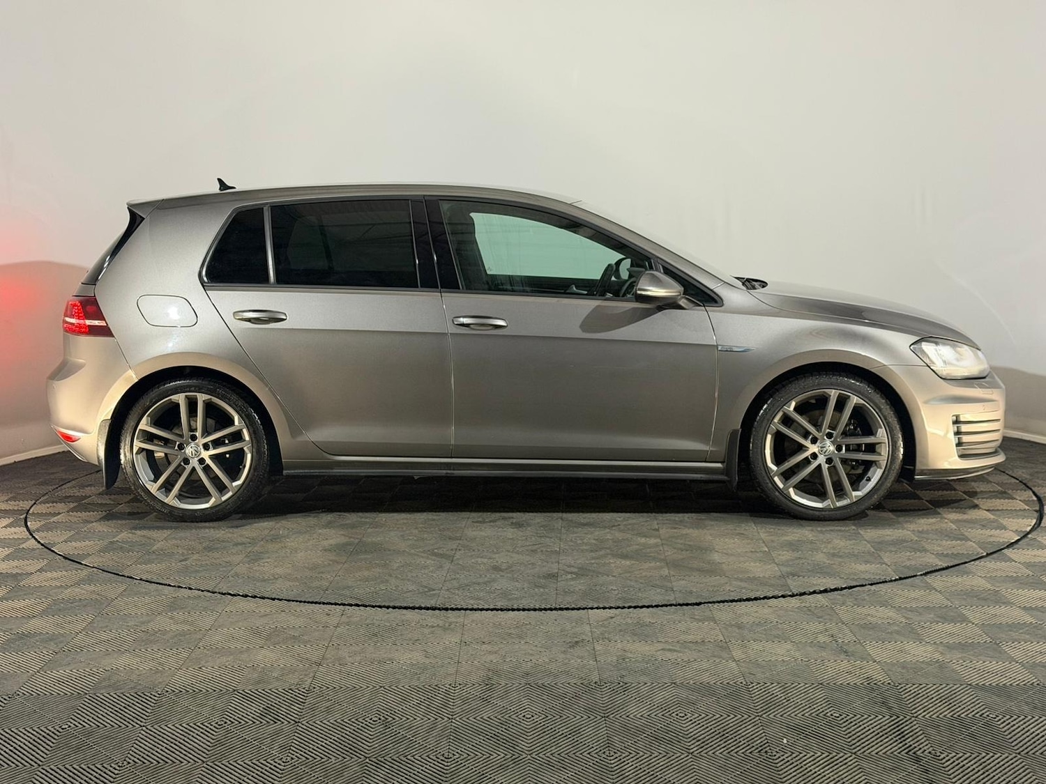 Used Volkswagen Golf 2016 for sale - 77340328: Photo 4