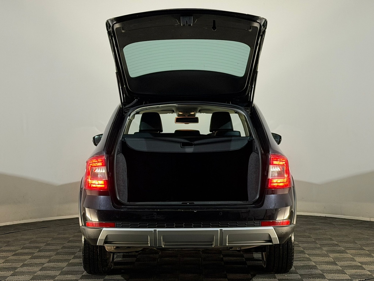 Used Skoda Octavia 2015 for sale - 77802028: Photo 8