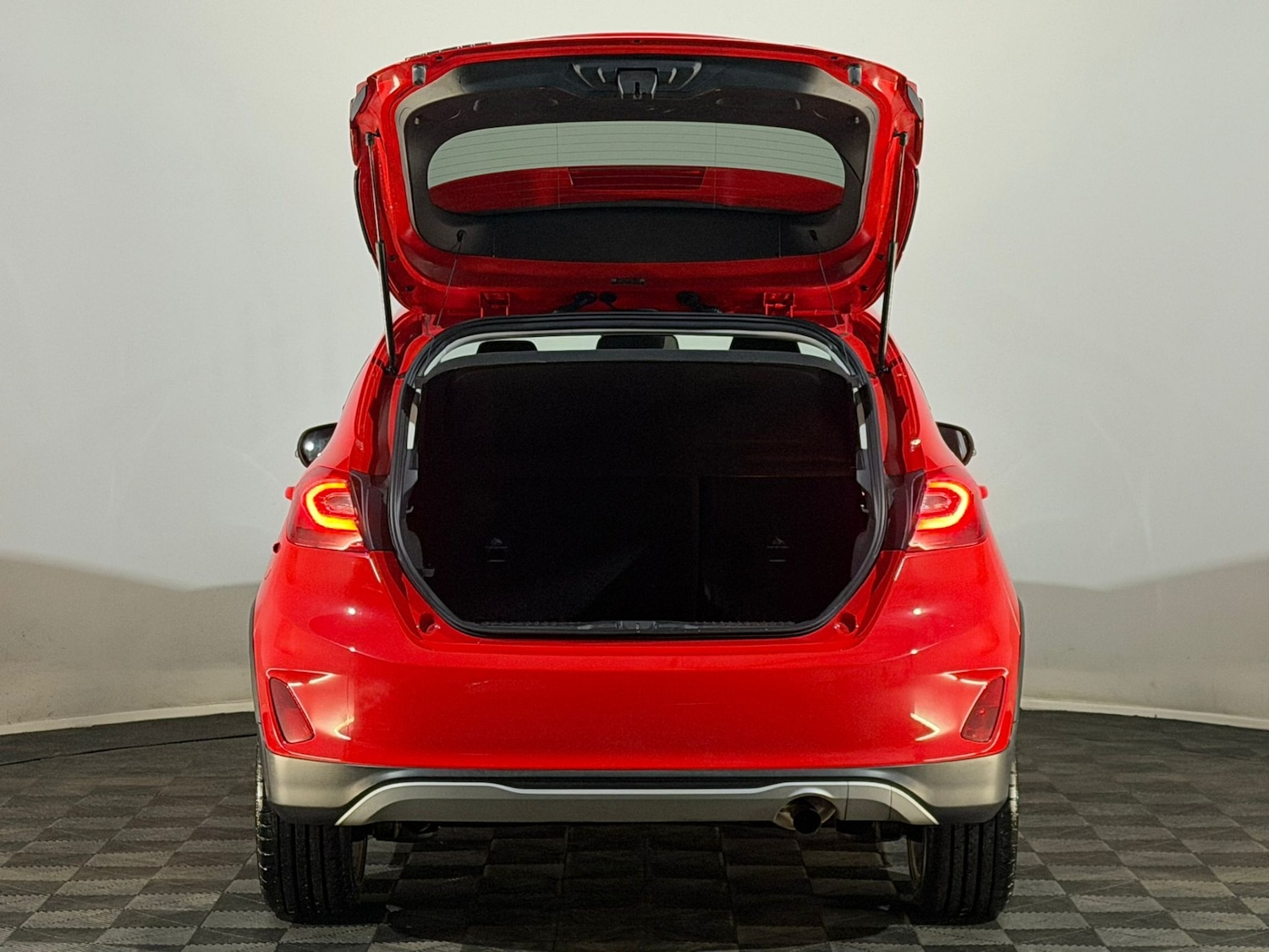 Used Ford Fiesta 2018 for sale - 77482184: Photo 8