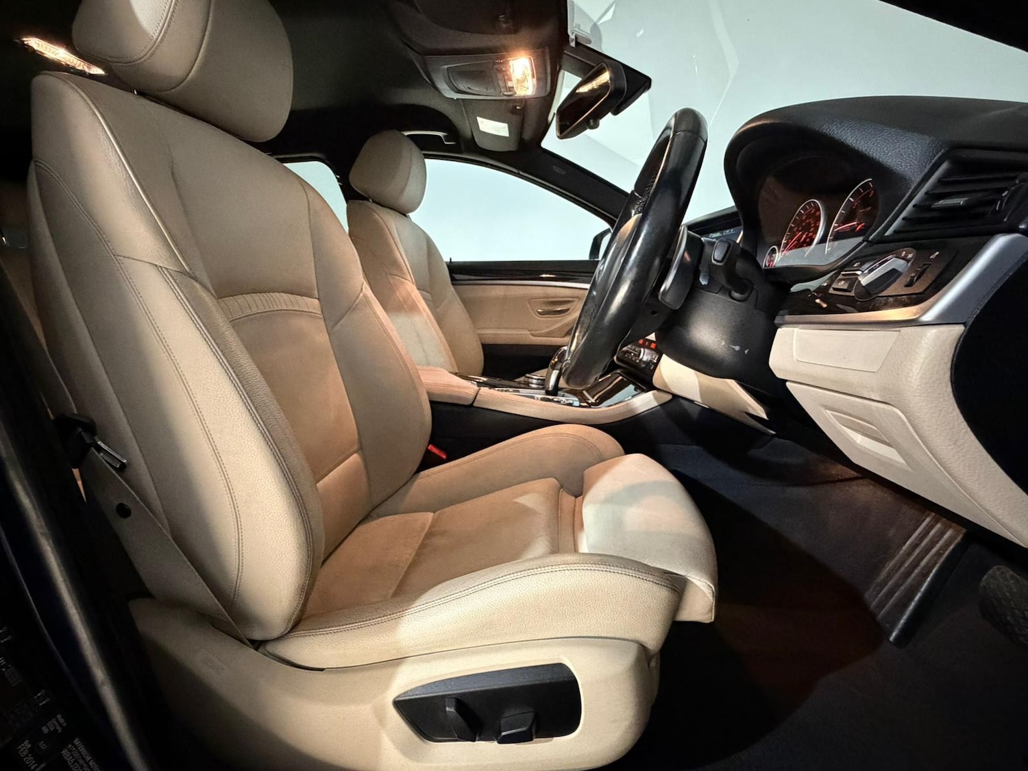 Used BMW 5 Series 2014 for sale - 76968613: Photo 15