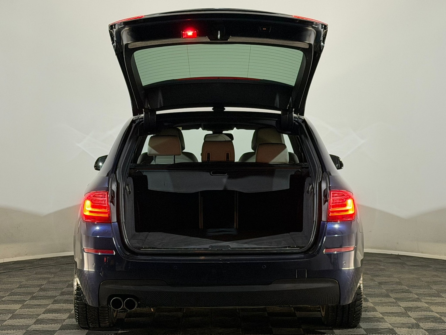 Used BMW 5 Series 2014 for sale - 76968613: Photo 8